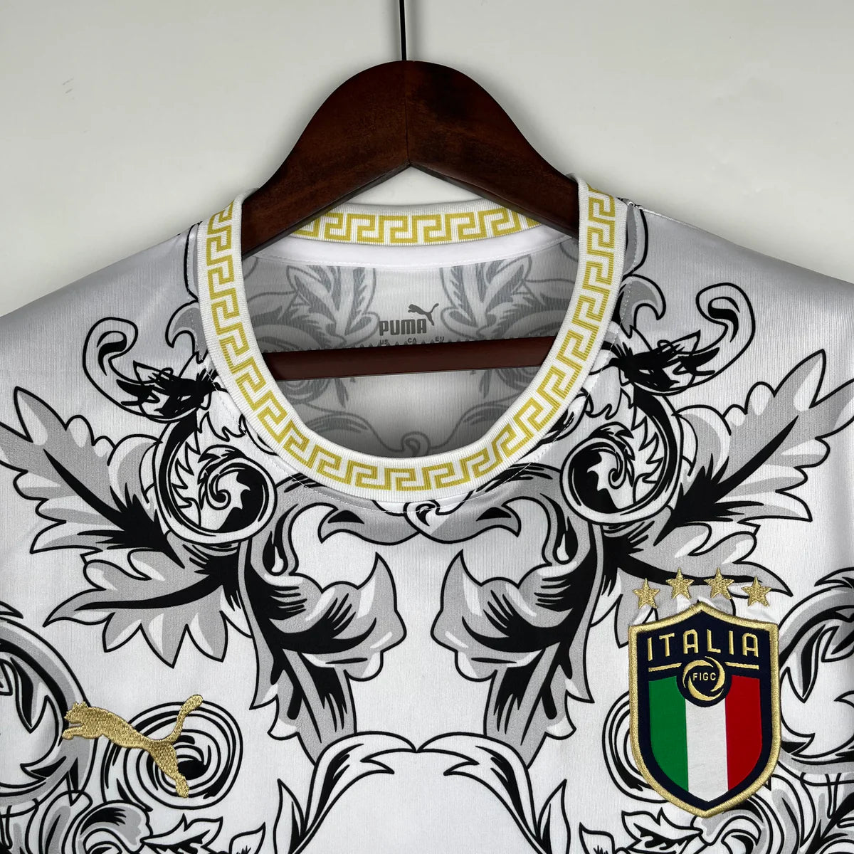 23/24 ITALY SPECIAL EDITION WHITE RETRO
